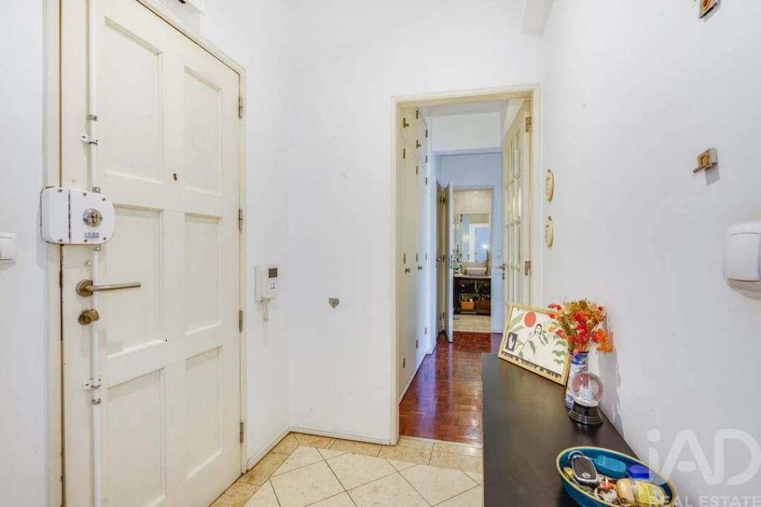 Apartamento T2 para Arrendamento em São Domingos de Benfica Foto 3