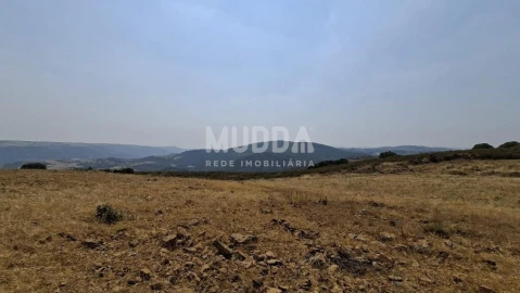 Terreno para Venda em Sé, Santa Maria e Meixedo