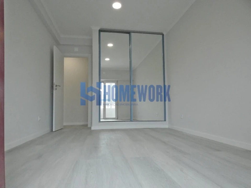 Apartamento T4 para Venda em Amora Foto 20