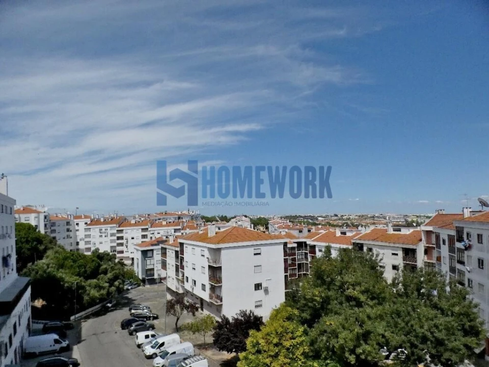 Apartamento T4 para Venda em Amora Foto 8
