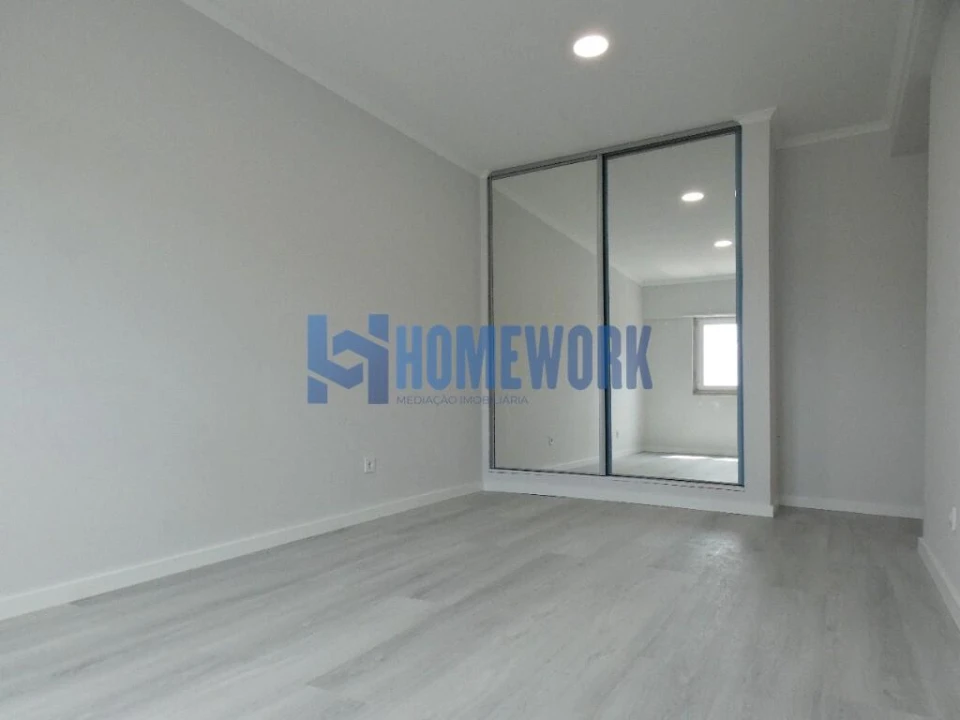 Apartamento T4 para Venda em Amora Foto 27