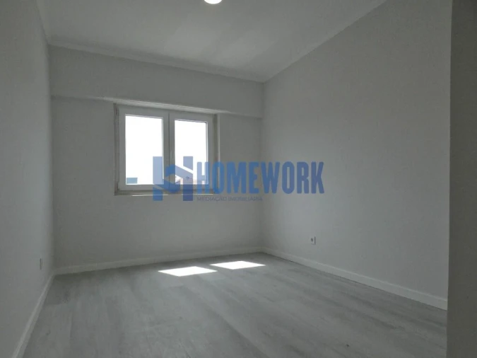 Apartamento T4 para Venda em Amora Foto 24