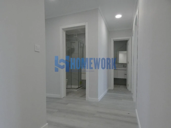 Apartamento T4 para Venda em Amora Foto 28