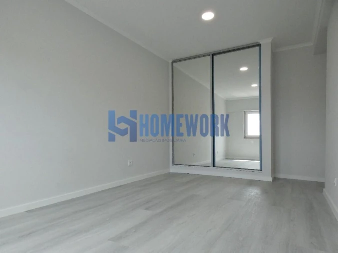Apartamento T4 para Venda em Amora Foto 27