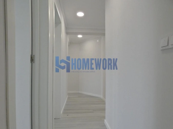 Apartamento T4 para Venda em Amora Foto 17