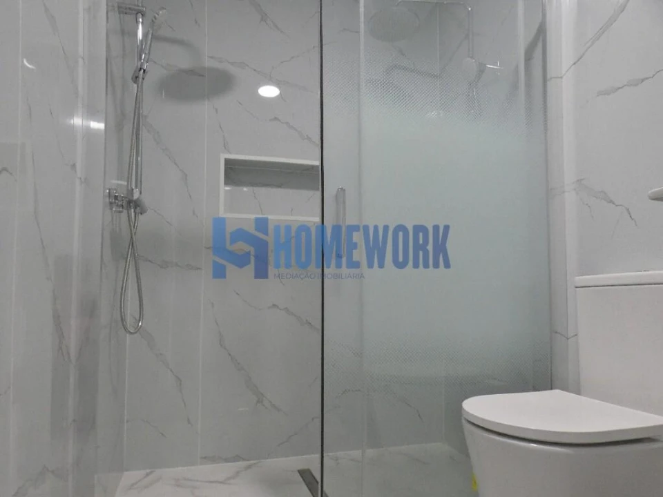 Apartamento T4 para Venda em Amora Foto 15