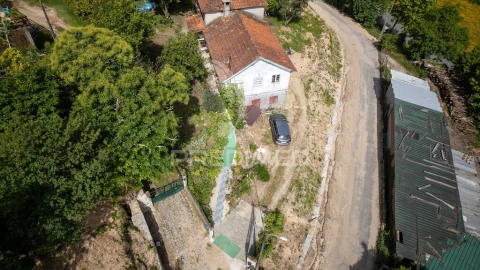 Moradia T3 para Venda em Rio Caldo