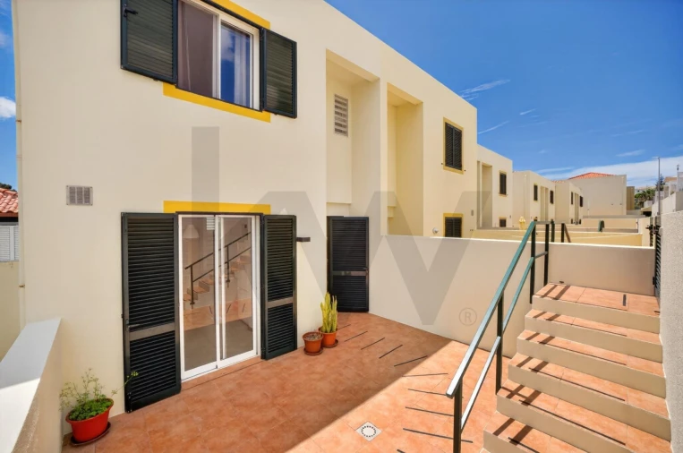 Moradia T2 para Venda em Porto Santo Foto 2