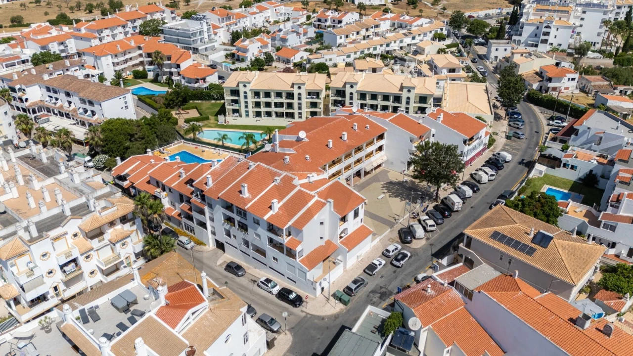 Apartamento T1 para Venda em Albufeira e Olhos de Água Foto 28