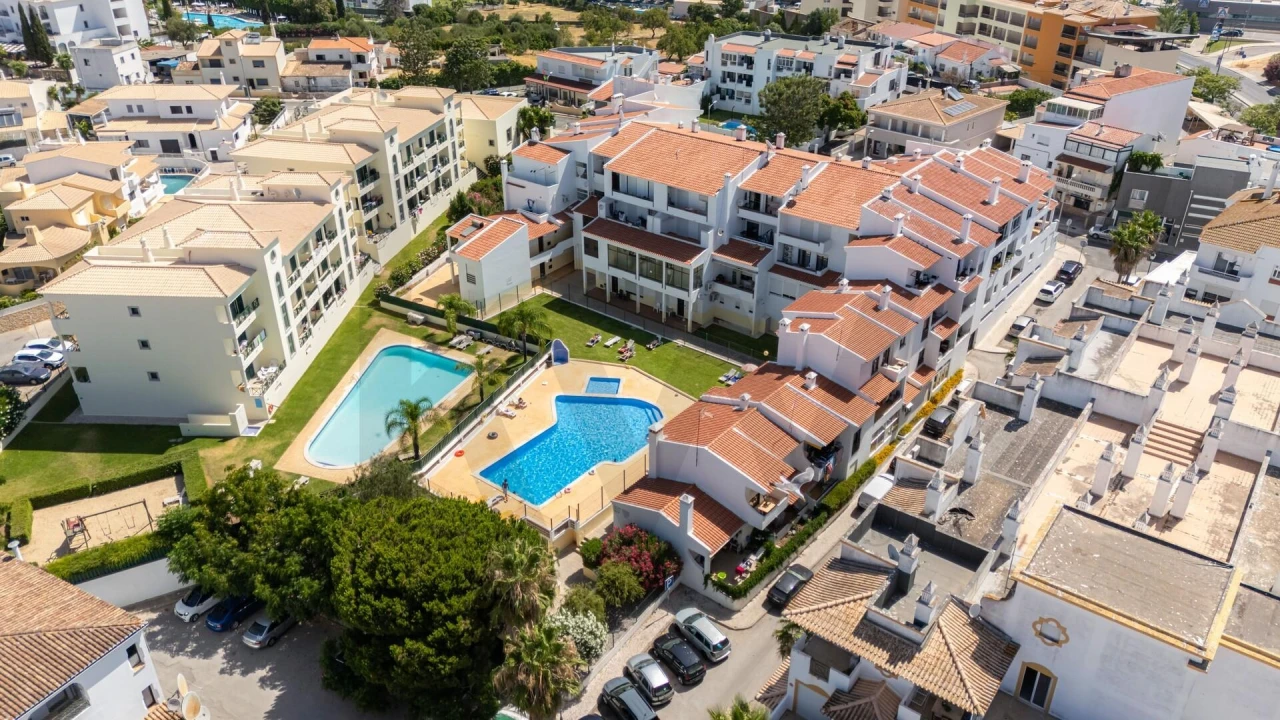 Apartamento T1 para Venda em Albufeira e Olhos de Água Foto 27