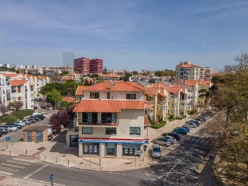 Apartamento T5 para Venda em Carcavelos e Parede