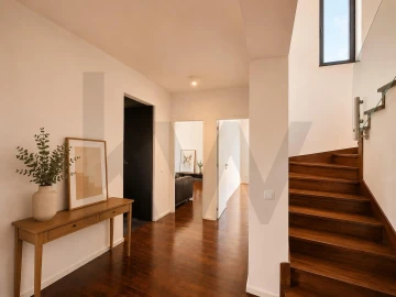 Apartamento T5 para Venda em Carcavelos e Parede