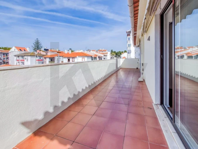 Apartamento T5 para Venda em Carcavelos e Parede Foto 28