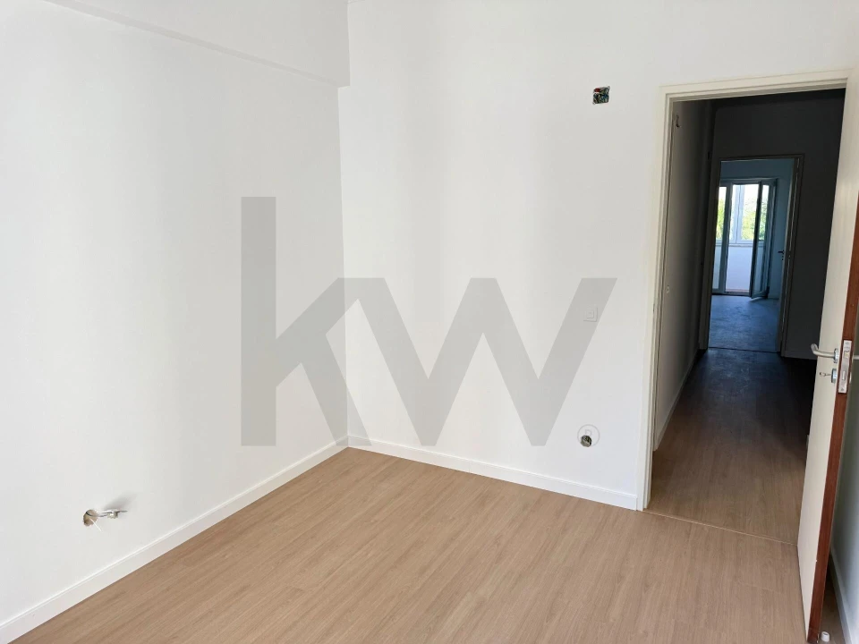 Apartamento T3 para Arrendamento em Oeiras e São Julião da Barra, Paço de Arcos e Caxias Foto 3