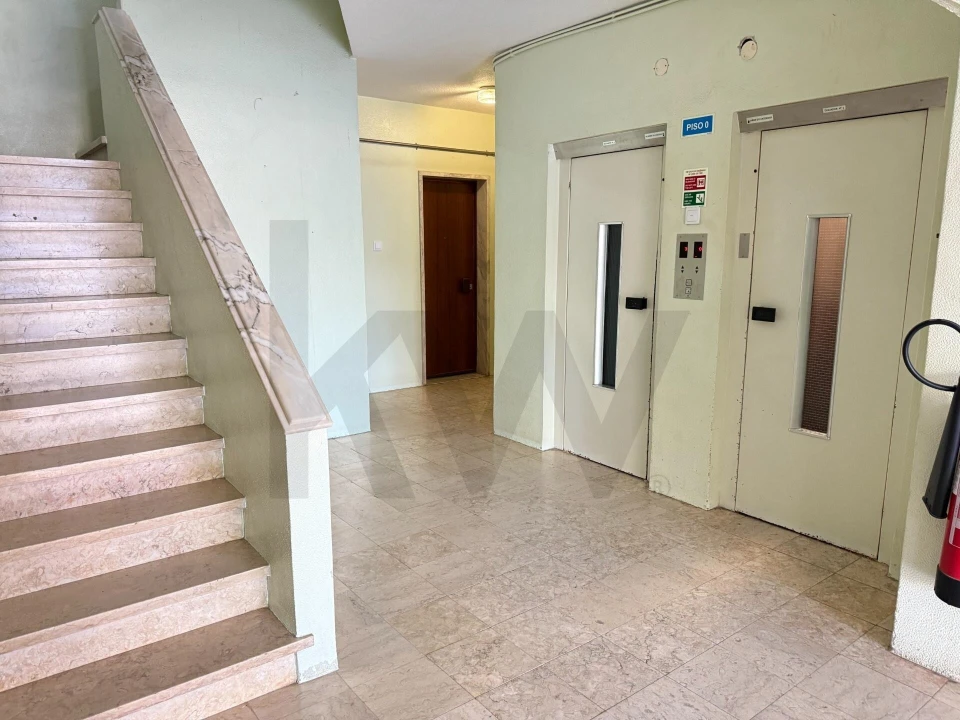 Apartamento T3 para Arrendamento em Oeiras e São Julião da Barra, Paço de Arcos e Caxias Foto 21