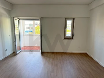 Apartamento T3 para Arrendamento em Oeiras e São Julião da Barra, Paço de Arcos e Caxias