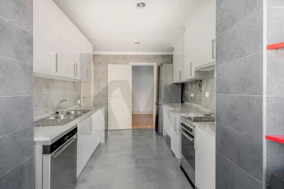 Apartamento T3 para Arrendamento em Avenidas Novas