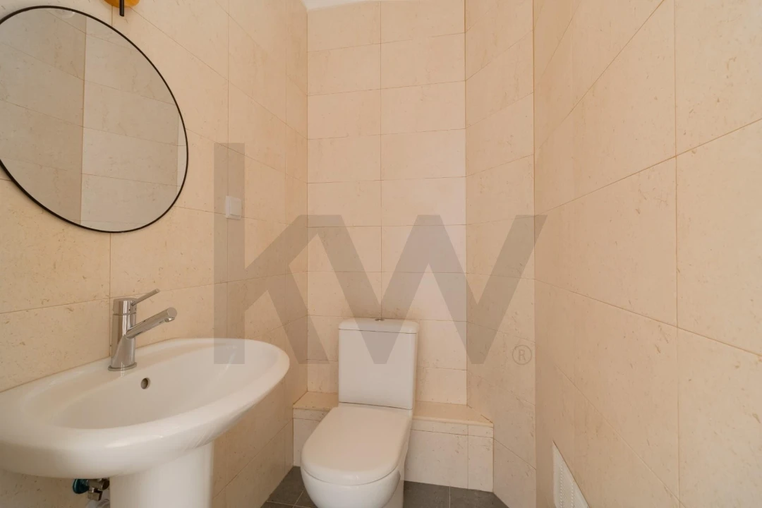 Apartamento T3 para Arrendamento em Avenidas Novas Foto 11