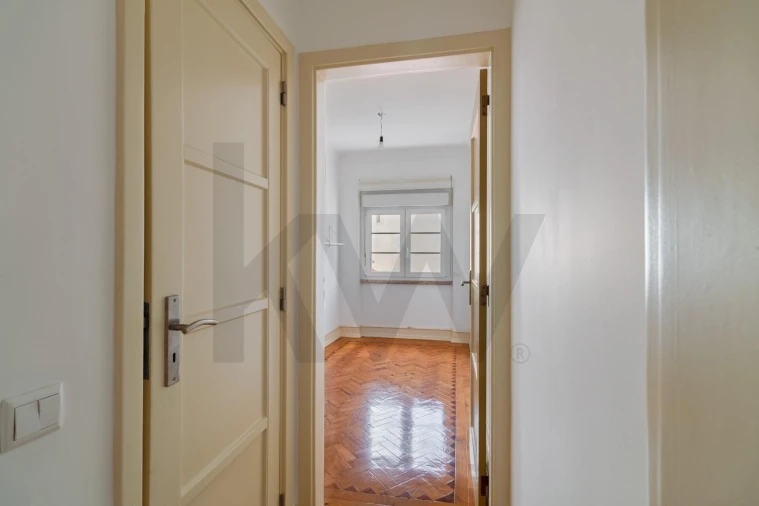Apartamento T3 para Arrendamento em Avenidas Novas Foto 11