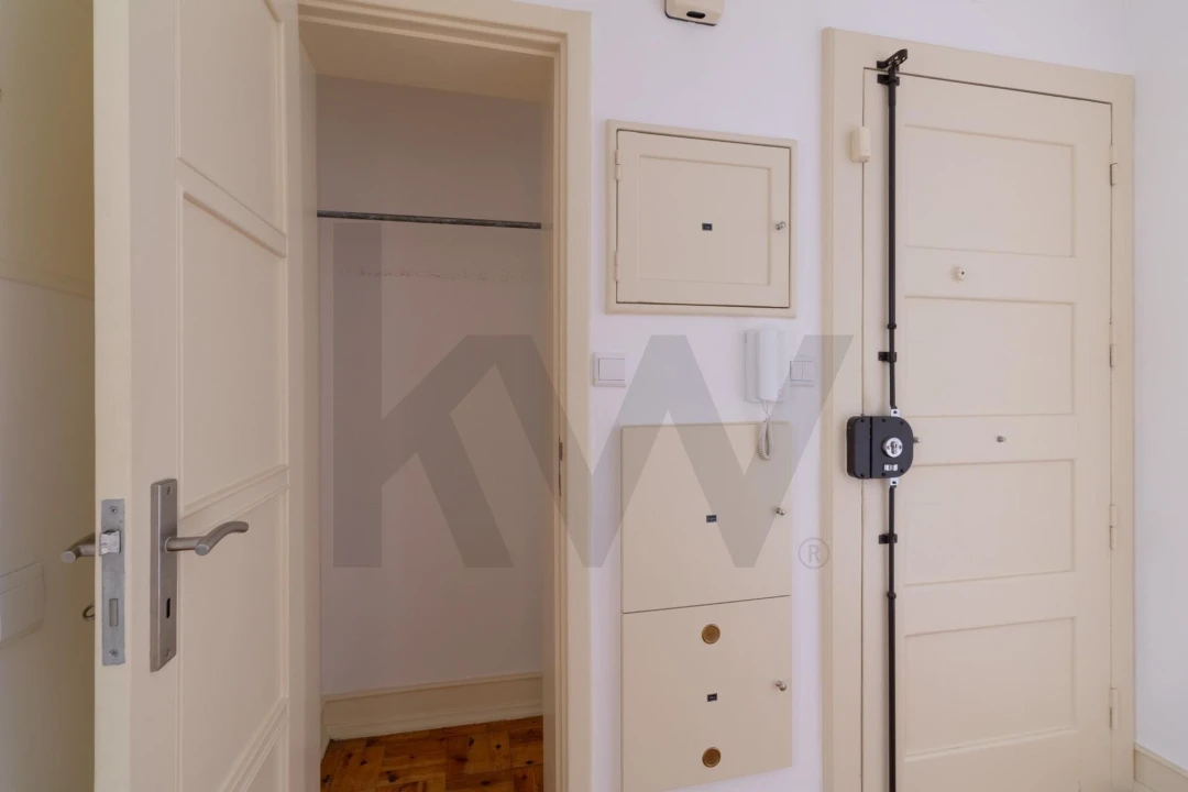 Apartamento T3 para Arrendamento em Avenidas Novas Foto 13