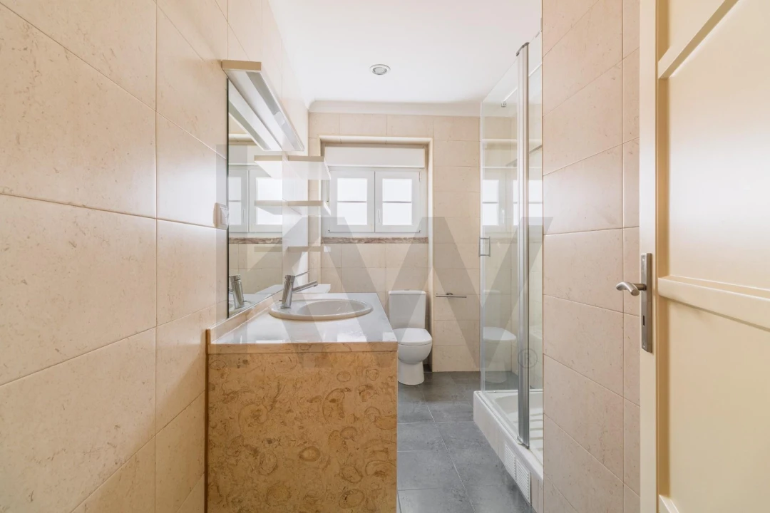 Apartamento T3 para Arrendamento em Avenidas Novas Foto 6