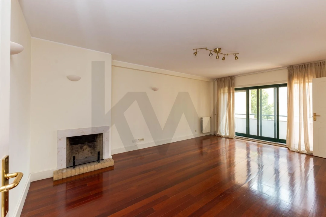 Apartamento T1 para Arrendamento em Ramalde Foto 1