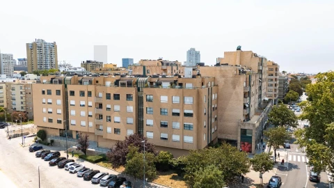 Apartamento T1 para Arrendamento em Ramalde