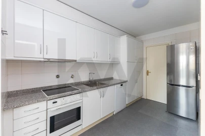 Apartamento T1 para Arrendamento em Ramalde