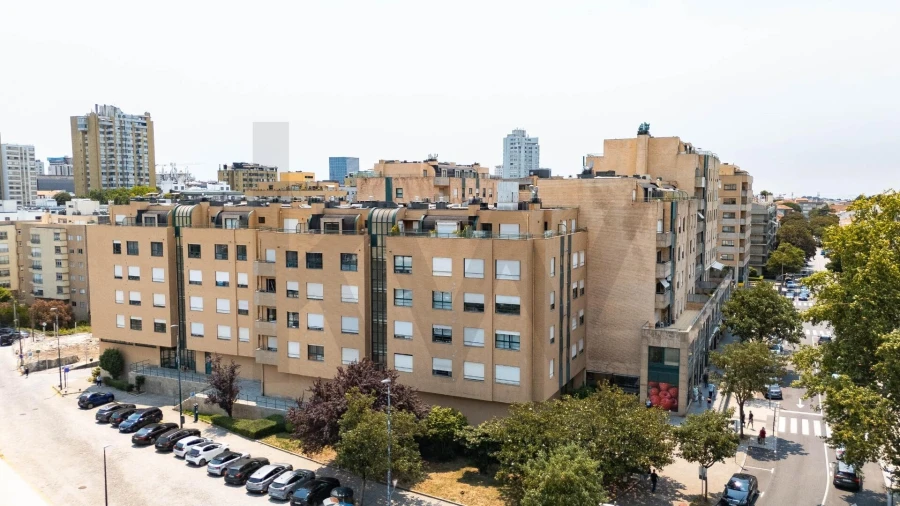 Apartamento T1 para Arrendamento em Ramalde Foto 21