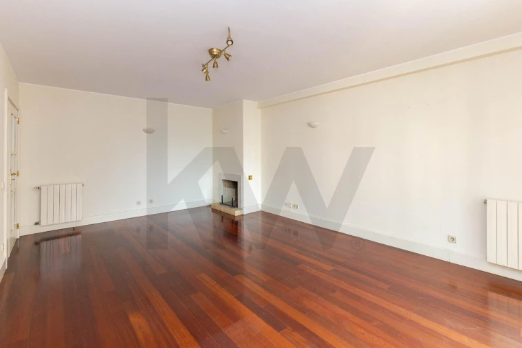 Apartamento T1 para Arrendamento em Ramalde Foto 2