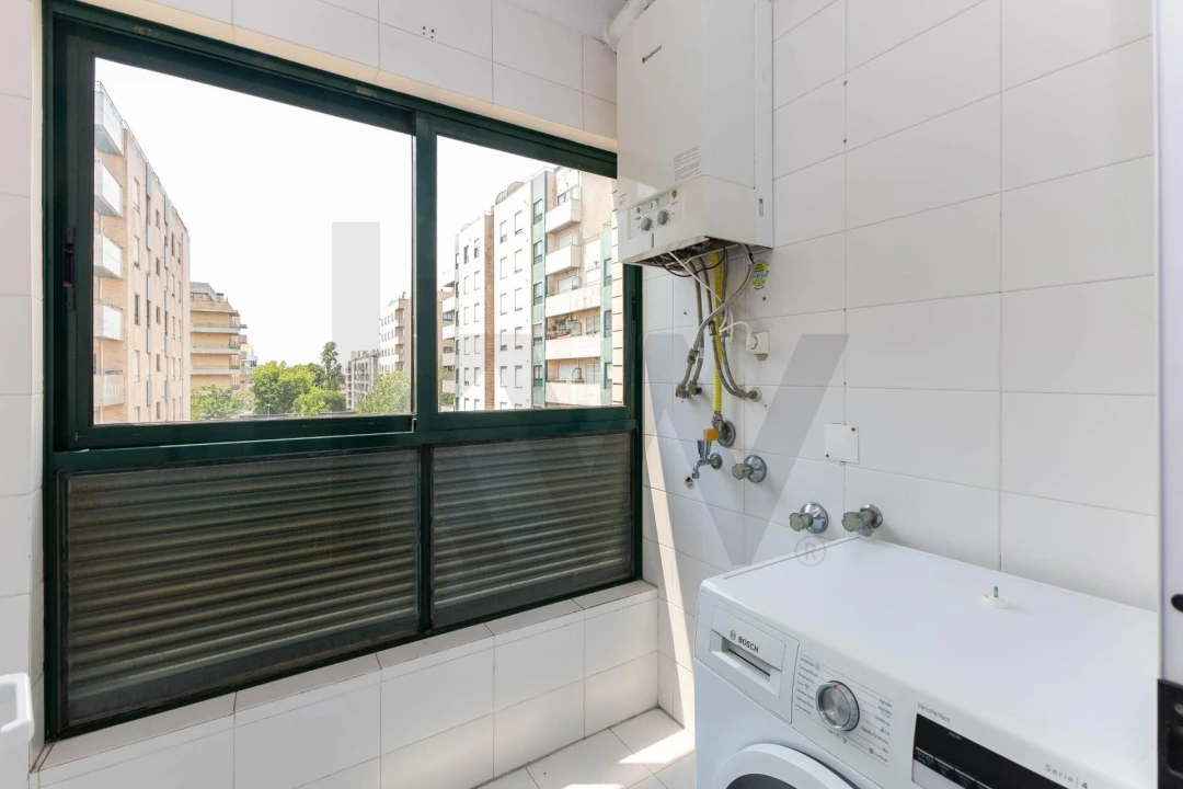 Apartamento T1 para Arrendamento em Ramalde Foto 13