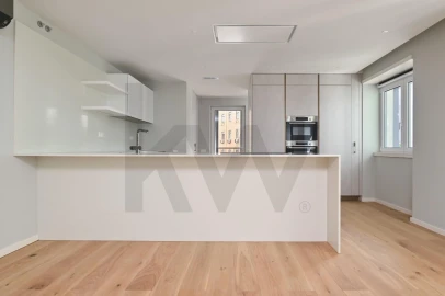 Apartamento T3 para Arrendamento em Santo António