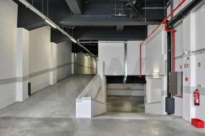 Apartamento T3 para Arrendamento em Santo António