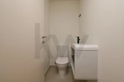 Apartamento T3 para Arrendamento em Santo António