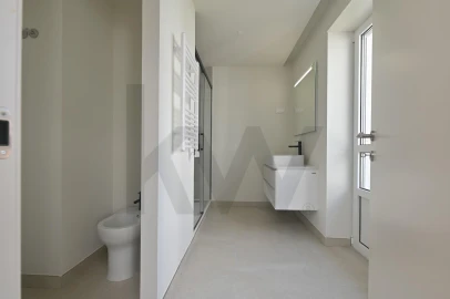 Apartamento T3 para Arrendamento em Santo António