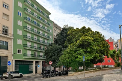 Apartamento T3 para Arrendamento em Santo António