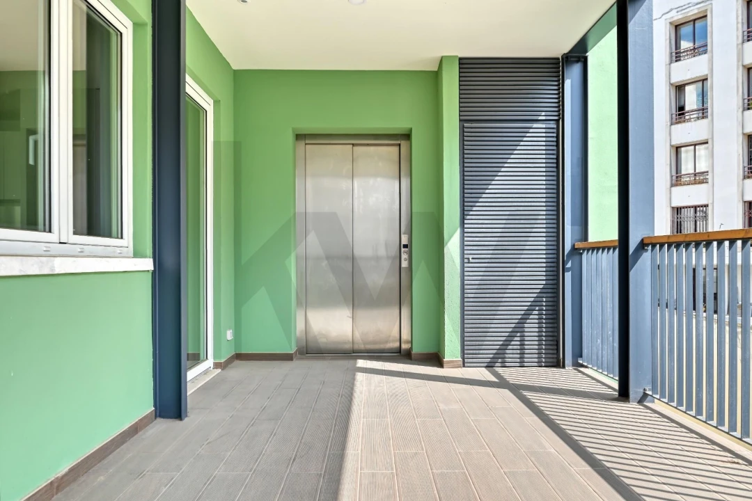 Apartamento T3 para Arrendamento em Santo António Foto 5