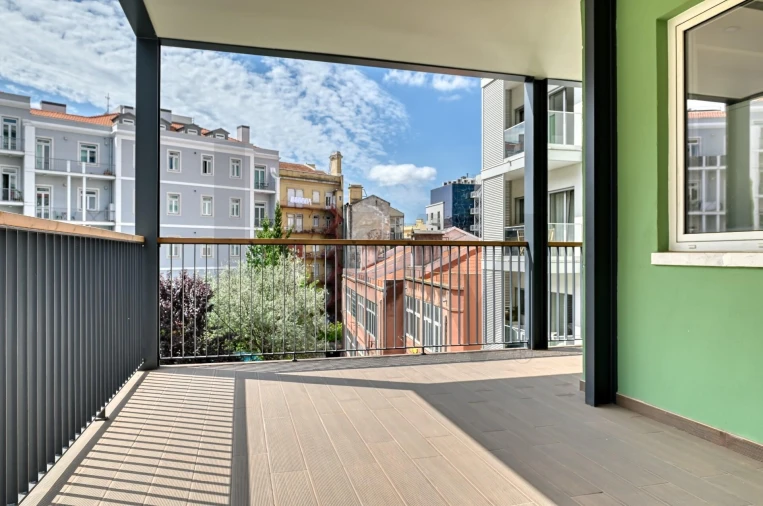 Apartamento T3 para Arrendamento em Santo António Foto 4