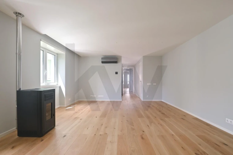 Apartamento T3 para Arrendamento em Santo António Foto 12