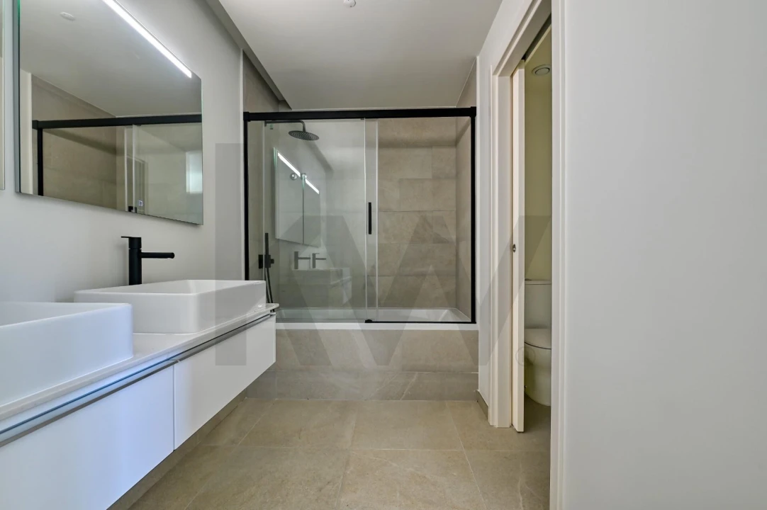 Apartamento T3 para Arrendamento em Santo António Foto 30
