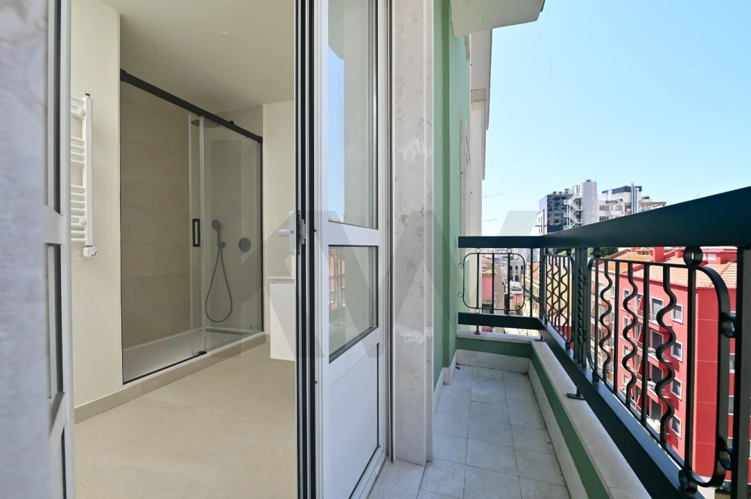 Apartamento T3 para Arrendamento em Santo António Foto 20