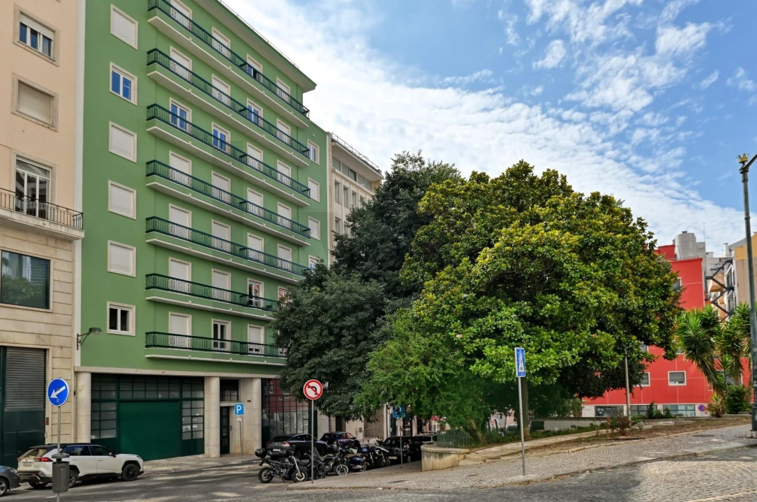 Apartamento T3 para Arrendamento em Santo António Foto 1