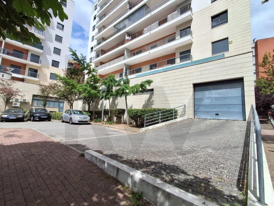 Apartamento T3 para Arrendamento em Odivelas Foto 4