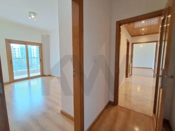 Apartamento T3 para Arrendamento em Odivelas