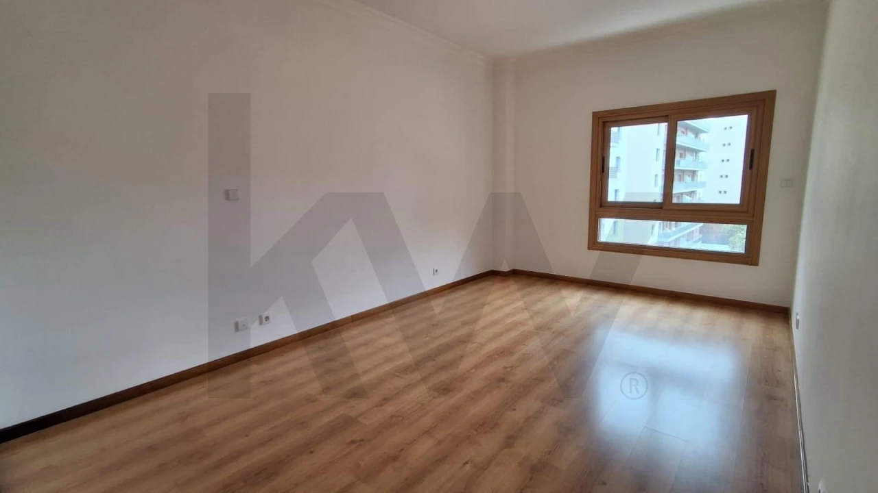 Apartamento T3 para Arrendamento em Odivelas Foto 38