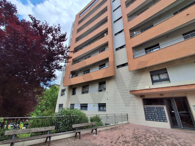 Apartamento T3 para Arrendamento em Odivelas Foto 5