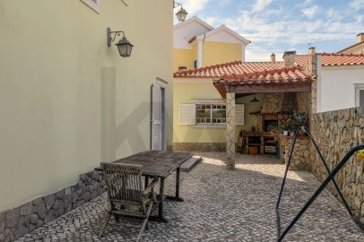 Moradia T4 para Venda em Carvoeira