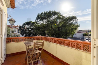 Moradia T4 para Venda em Carvoeira