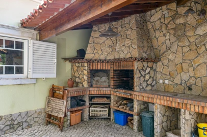 Moradia T4 para Venda em Carvoeira