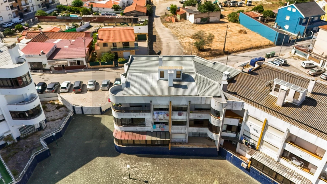 Apartamento T3 para Venda em Charneca de Caparica e Sobreda Foto 29